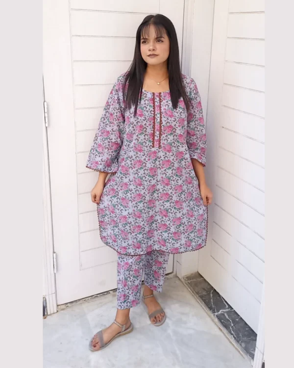 Grey Pink Floral Printed 2 Piece Lawn Suit For Women Elegant Grey Pink Floral Printed 2 Piece Lawn Suit For Women